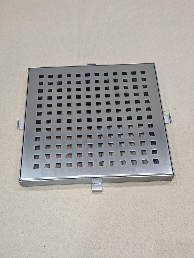 Angle Frame With Slotted Top