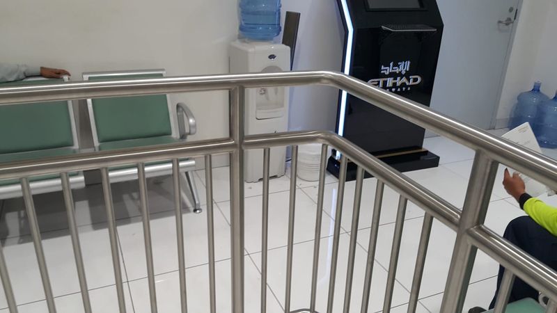 Partition Rail